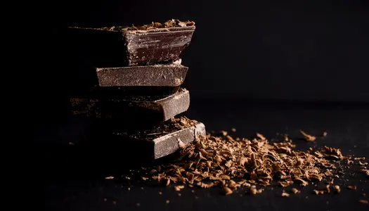 11 Low Calorie Foods You Can Consume Without Fear When Dieting 4 Bitter Chocolate - Snack That Not Contains Sugar